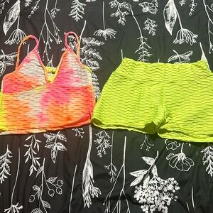 Scrunch material workout set